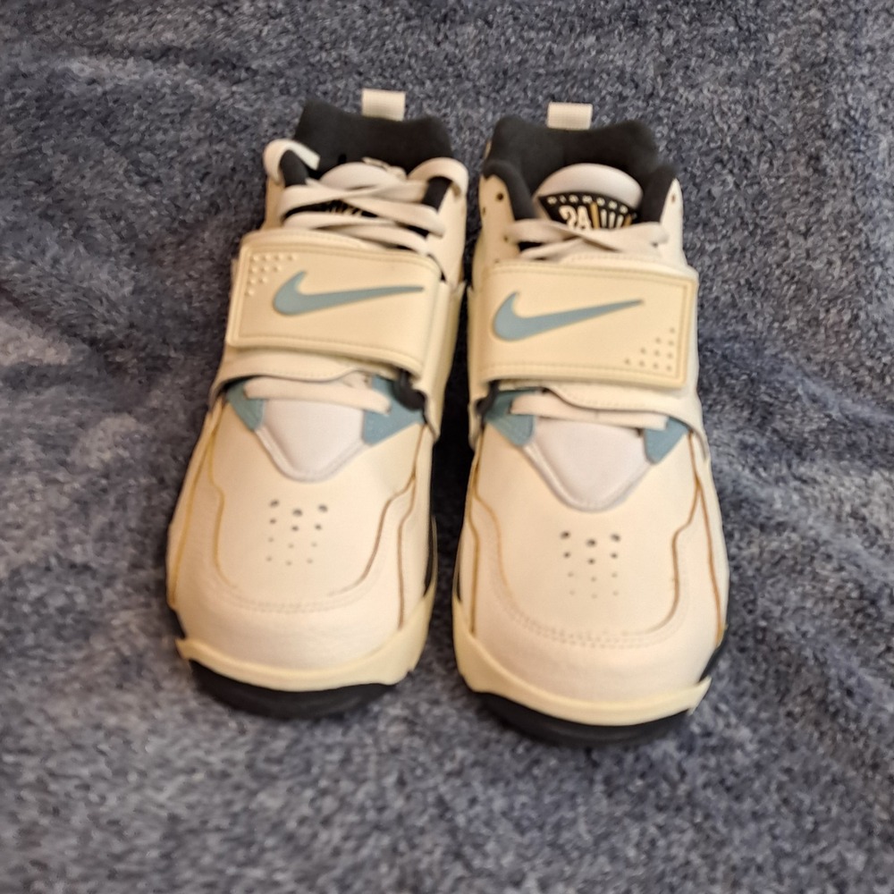 Nike Air Diamond Turf Must Be the Money